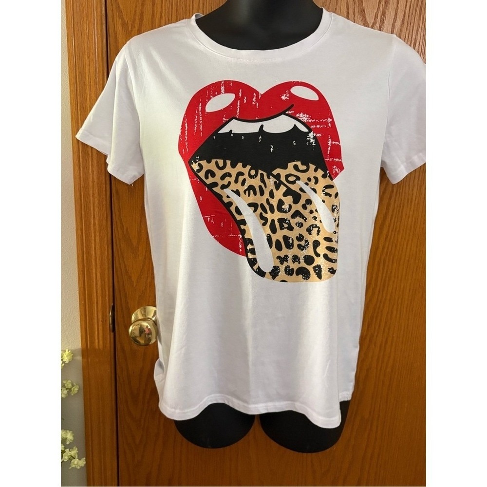 Rolling Stones copy of Lick with leopard print tongue